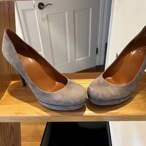 Gucci Suede Pumps